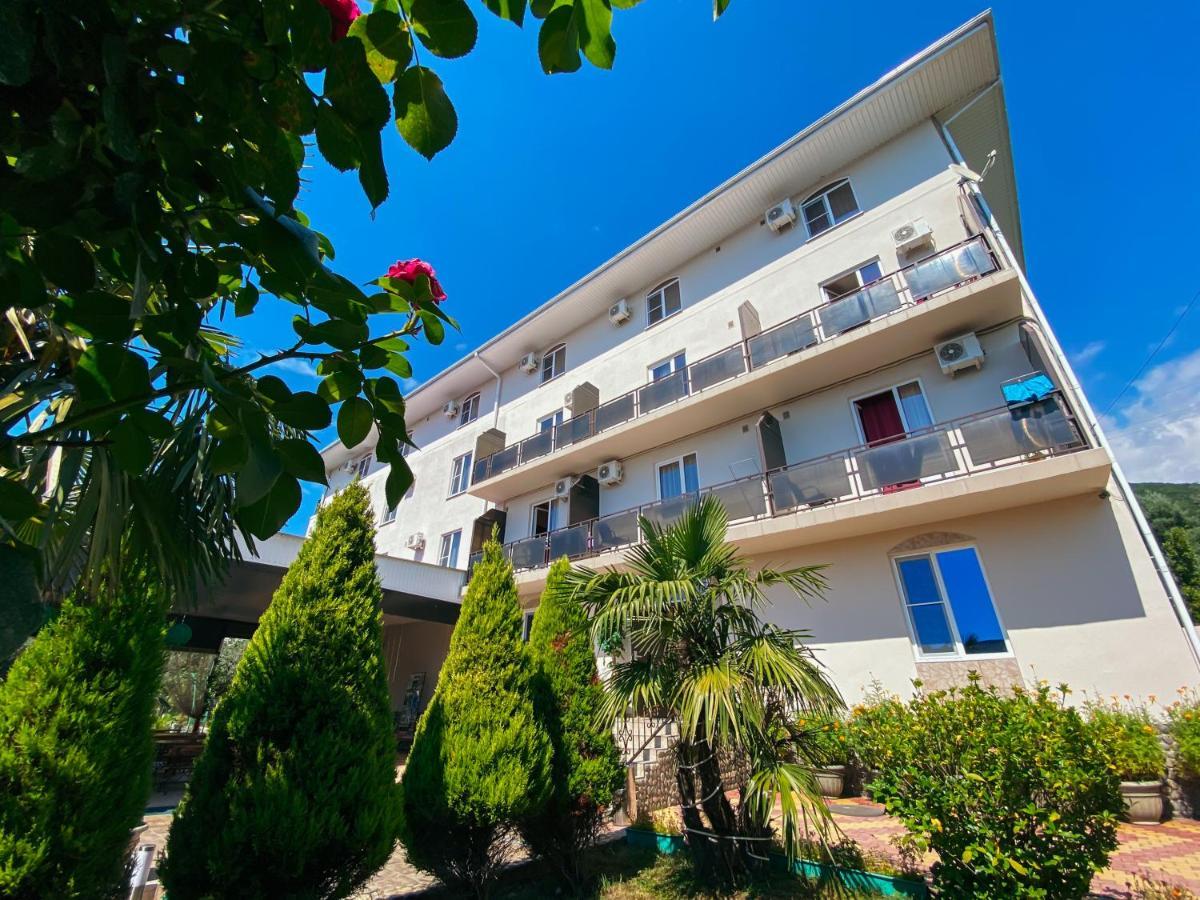 Park-Hotel Abkhazia Tsandrypsh Exterior foto